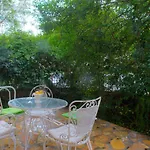 House With Yard In Corfu Town *