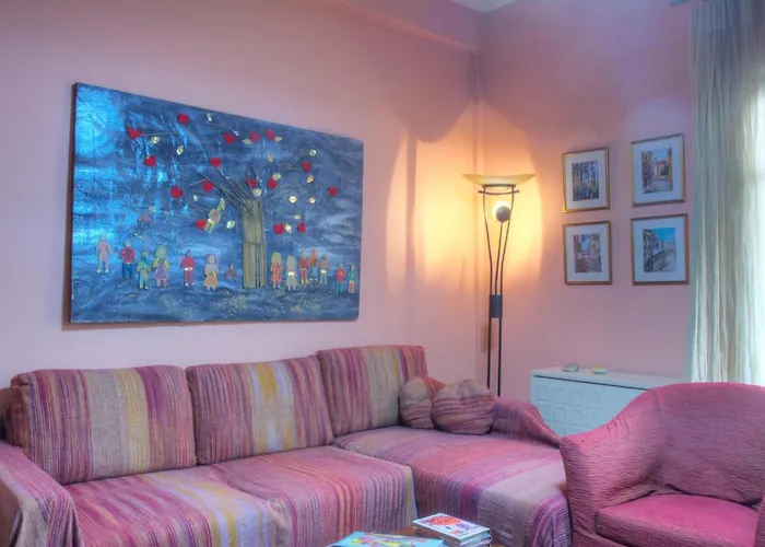 House With Yard In Corfu Town Apartament