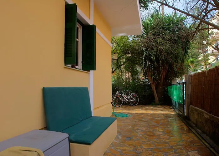 Apartament House With Yard In Corfu Town *
