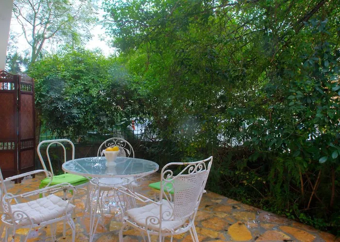 House With Yard In Corfu Town *