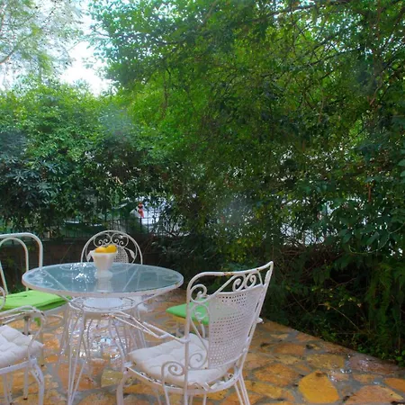 House With Yard In Corfu Town *